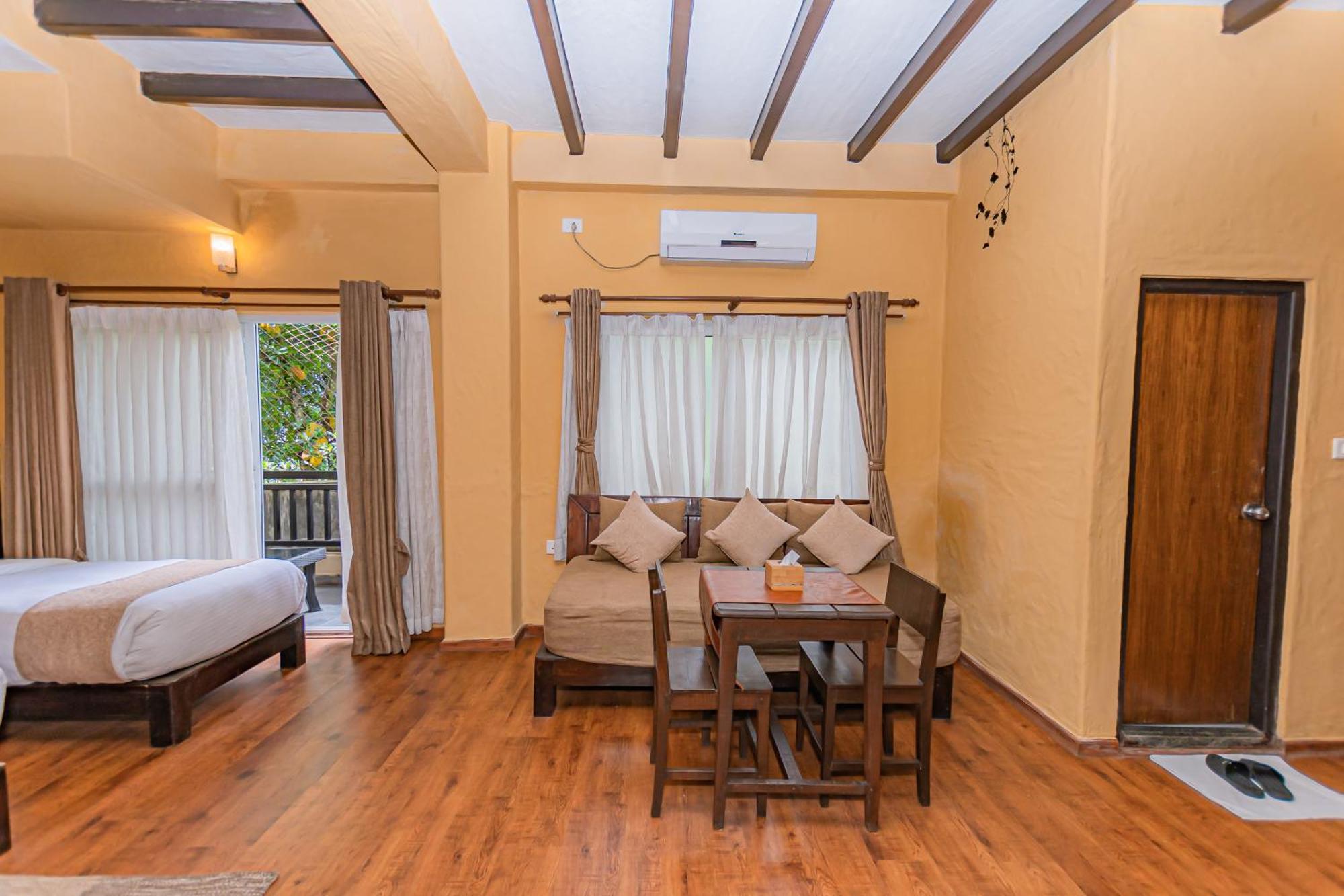 Pokhara Boutique Hotel Esterno foto